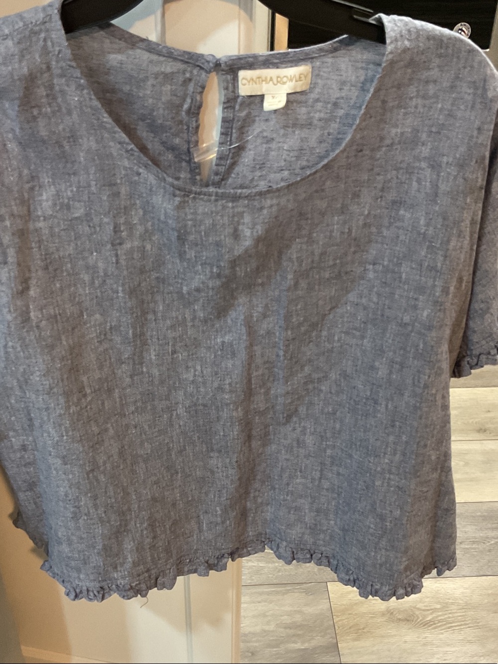 Cynthia Rowley Soft Chambray Linen Crop Top in Blue